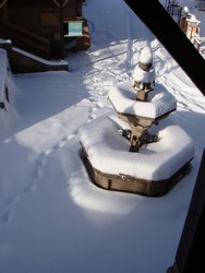la fontaine de la station de ski de Valmorel en Savoie